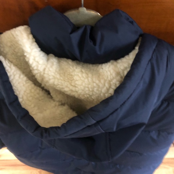 J Crew Navy blue puffer coat with Sherpa hood.  Size XXL (16/18). - Picture 2 of 4